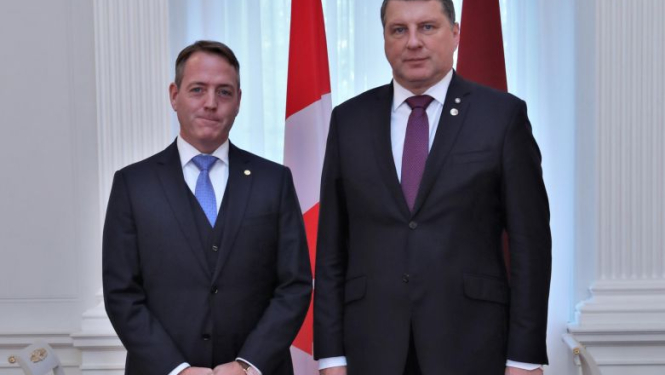 Valsts prezidents akreditē jauno Kanādas vēstnieku Latvijā