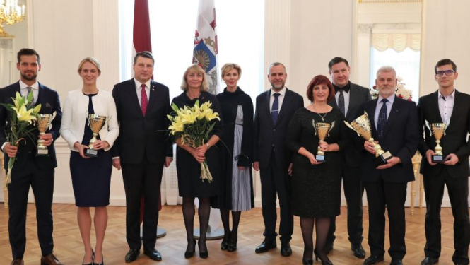 Rīgas pilī sveic Valsts prezidenta balvas vieglatlētikā ieguvējus