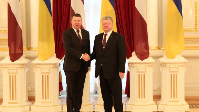 Valsts prezidents Raimonds Vējonis tiekas ar Ukrainas prezidentu Petro Porošenko