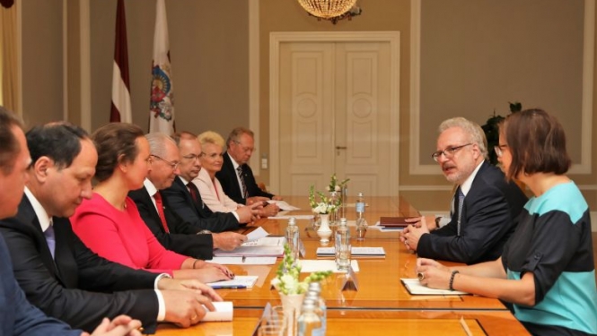 Valsts prezidenta un LDDK tikšanās laikā runā par Latvijas līderpozīciju nostiprināšanu digitālo inovāciju laukā Ziemeļeiropā