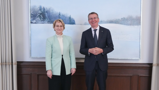 14.04.2025. Valsts prezidenta Edgara Rinkēviča tikšanās ar izglītības un zinātnes ministri Daci Melbārdi