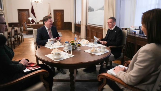 10.01.2025. Valsts prezidenta tikšanās ar Valsts konkurētspējas komisijas priekšsēdētāju Arni Sauku.