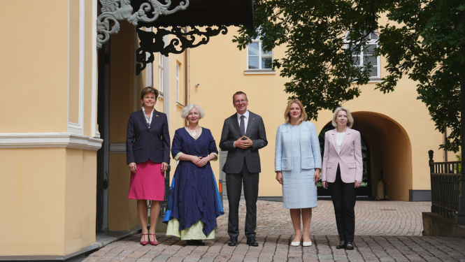 Valsts prezidents tiekas ar Latvijas ārpolitikas īstenošanā iesaistītajām valsts augstākajām amatpersonām