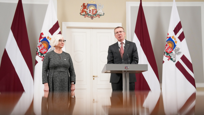 Valsts prezidenta Edgara Rinkēviča un Saeimas priekšsēdētājas Daigas Mieriņas preses konference