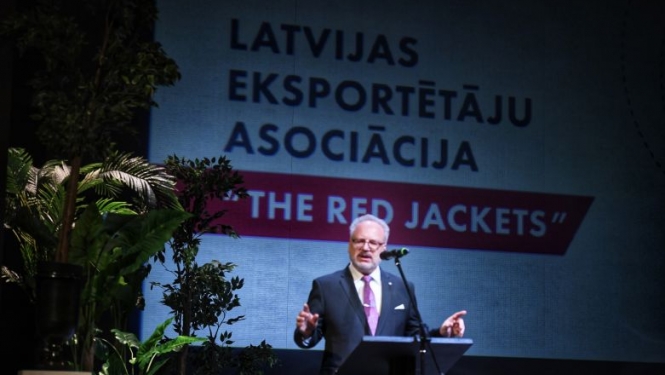 Valsts prezidenta Egila Levita uzruna Latvijas eksportējošo uzņēmumu apbalvošanas ceremonijā “The Red Jackets” Valmieras Drāmas teātrī
