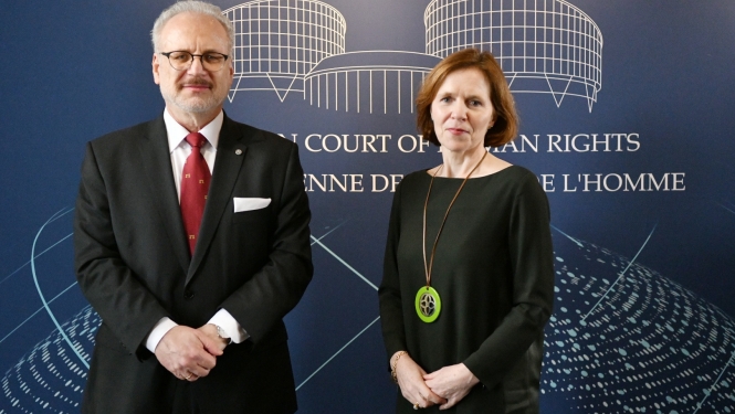 13.02.2023. Valsts prezidents Egils Levits tiekas ar Eiropas Cilvēktiesību tiesas prezidenti Sofru Oleriju 