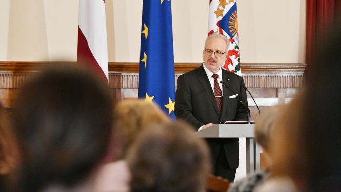 Valsts prezidents Egils Levits tiekas ar politiski represētajiem un skolēnu darbu konkursa “Sibīrijas bērni” dalībniekiem