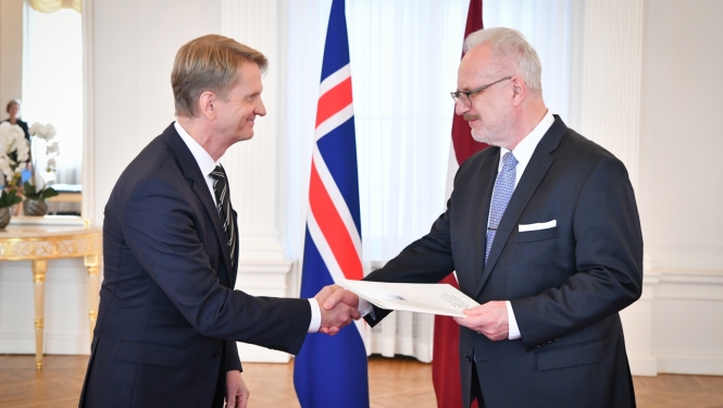 18.08.2022. Valsts prezidents Egils Levits svinīgā ceremonijā akreditē Islandes ārkārtējo un pilnvaroto vēstnieku Latvijā Haraldu Aspelundu (Mr Harald Aspelund).