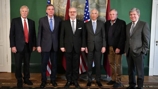 kopbilde ar ASV senatoriem
