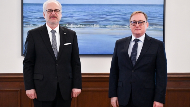 Valsts prezidents Egils Levits tiekas ar Latvijas Bankas prezidentu Mārtiņu Kazāku
