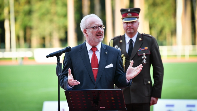 Egils Levits saka uzrunu Jāņa Daliņa stadionā