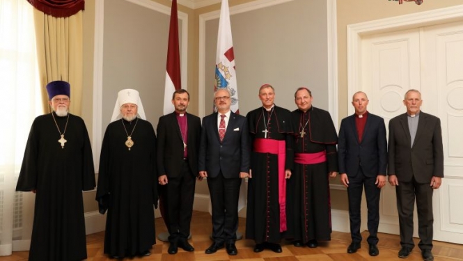 Valsts prezidenta sarunā ar Latvijas lielāko baznīcu vadītājiem uzsver solidaritāti sabiedrībā