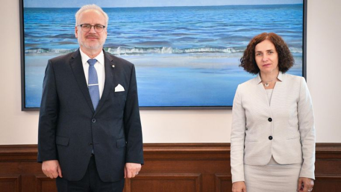 Valsts prezidents ar izglītības un zinātnes ministri pārrunā augstskolu pārvaldības reformas gaitu un citus nozares jautājumus