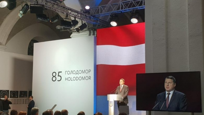 Valsts prezidents piedalās Golodomora 85. gadadienai veltītajos piemiņas pasākumos Ukrainā