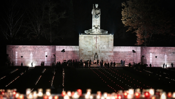 11.11.2023. Valsts prezidenta Edgara Rinkēviča dalība Neatkarības kara vakara jundā Rīgas Brāļu kapos