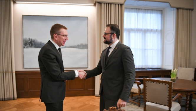 27.02.2024. Valsts prezidenta Edgara Rinkēviča tikšanās ar satiksmes ministru Kasparu Briškenu