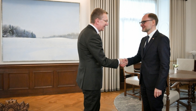 09.10.2023. Valsts prezidenta Edgara Rinkēviča tikšanās ar aizsardzības ministru Andri Sprūdu