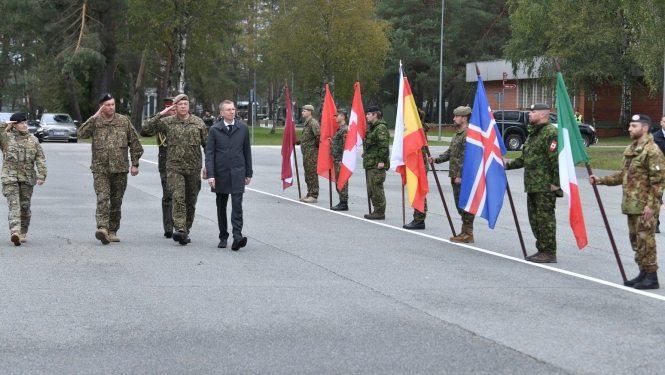 12.10.2023. Valsts prezidents Edgars Rinkēvičs apmeklē Ādažu militāro bāzi. Valsts prezidenta sagaidīšanas ceremonija