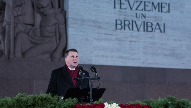 Valsts prezidenta uzruna pie Brīvības pieminekļa Latvijas Republikas proklamēšanas 99. gadadienā