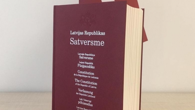 Valsts prezidenta Raimonda Vējoņa apsveikums LR Satversmes pieņemšanas dienā