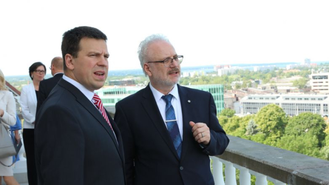 Valsts prezidents un Igaunijas premjers pārrunā iespēju veidot kopīgus digitālos pakalpojumus iedzīvotājiem