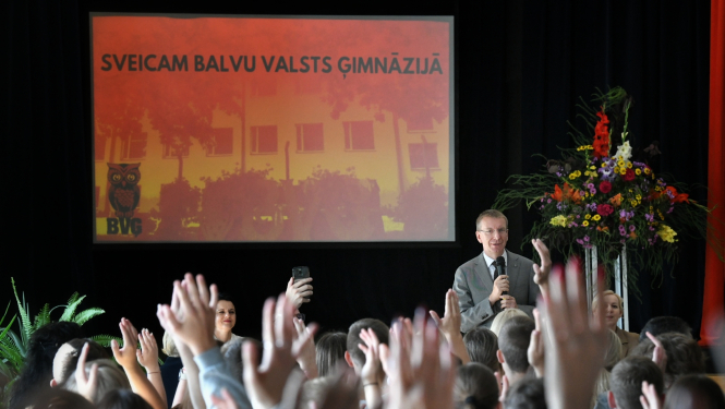 12.09.2023. Valsts prezidents Edgars Rinkēvičs apmeklē Balvu Valsts ģimnāziju