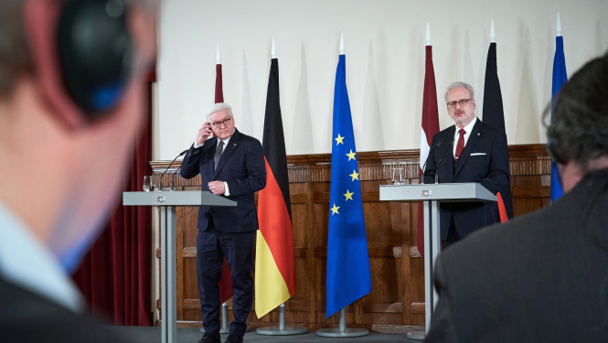 Franks Valters Šteinmeiers un Egils Levits preses konferencē