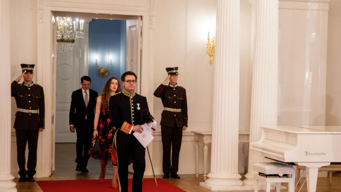 11.10.2022. Valsts prezidents Egils Levits svinīgā ceremonijā akreditē V.E. Spānijas Karalistes ārkārtējo un pilnvaroto vēstnieku Latvijā Manuelu Alhamu Orenesu (H.E. Mr Manuel Alhama Orenes).