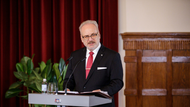 17.10.2022. Valsts prezidents Egils Levits atklāj Valsts valodas dienai veltīto diskusiju “Valsts valoda 21. gadsimta augstskolā un zinātnē”. Foto autors: Dāvis Doršs, Valsts prezidenta kanceleja.