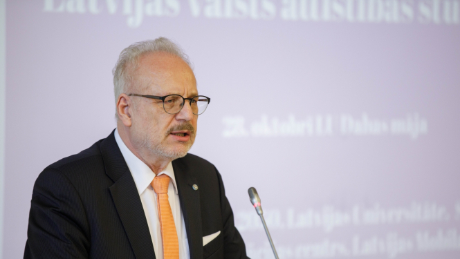 28.10.2022. Valsts prezidents Egils Levits piedalās konferencē “Latvijas valsts attīstības stūrakmeņi”. Foto autors: Dāvis Doršs, Valsts prezidenta kanceleja.