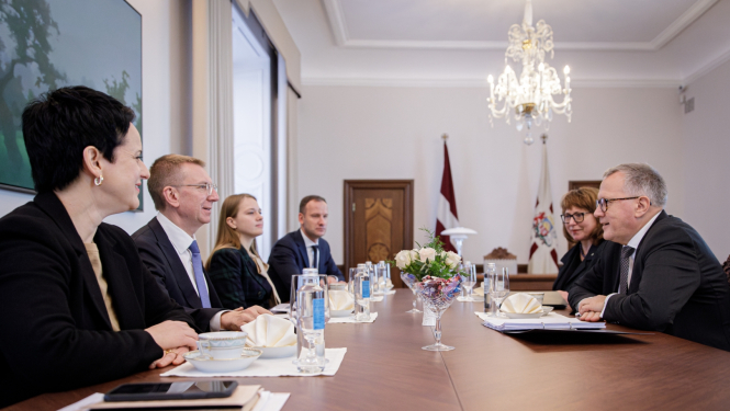 Valsts prezidenta Edgara Rinkēviča tikšanās ar finanšu ministru Arvilu Ašeradenu