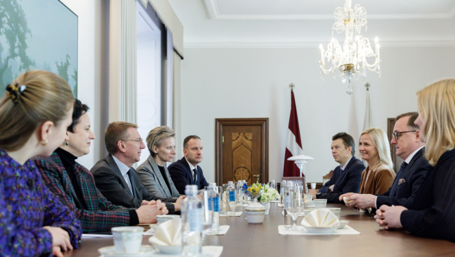 22.11.2023. Valsts prezidenta Edgara Rinkēviča tikšanās ar Latvijas Bankas prezidentu Mārtiņu Kazāku