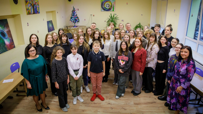 Valsts prezidenta Edgara Rinkēviča dalība Rīgas 45. vidusskolas skolēnu pašpārvaldes raidierakstā "Sarunas bēniņos" un tikšanās ar skolēnu pašpārvaldes skolēniem