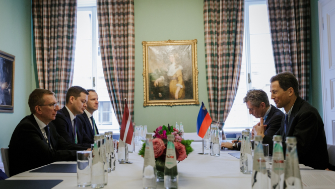 17.02.2024. Valsts prezidenta Edgara Rinkēviča tikšanās ar Lihtenšteinas kroņprinci Aloizu Minhenes drošības konferencē