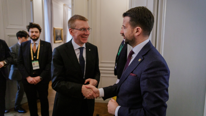 17.02.2024. Valsts prezidenta Edgara Rinkēviča tikšanās ar Melnkalnes prezidentu Jakovu Milatoviču (Jakov Milatović) Minhenes drošības konferencē