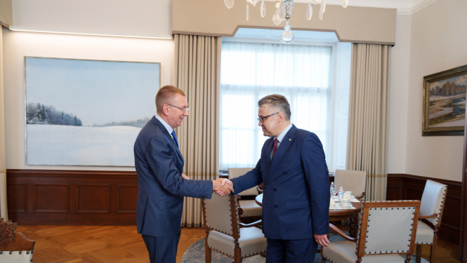20.08.2024. Valsts prezidenta Edgara Rinkēviča tikšanās ar tiesībsargu Juri Jansonu