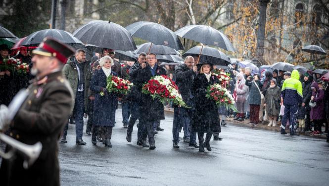 18.11.2024. Svinīgā ziedu nolikšanas ceremonija pie Brīvības pieminekļa