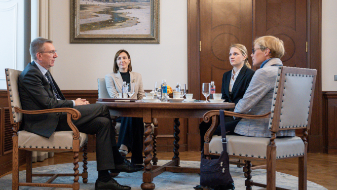 Valsts prezidents tiekas ar Mākslīgā intelekta centra direktori