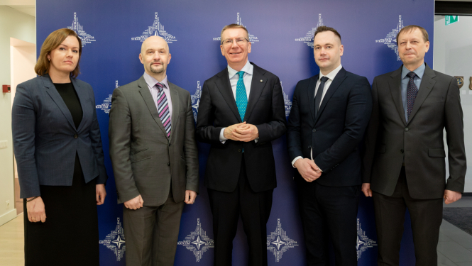 Valsts prezidents Edgars Rinkēvičs apmeklē NATO Stratēģiskās komunikācijas izcilības centru
