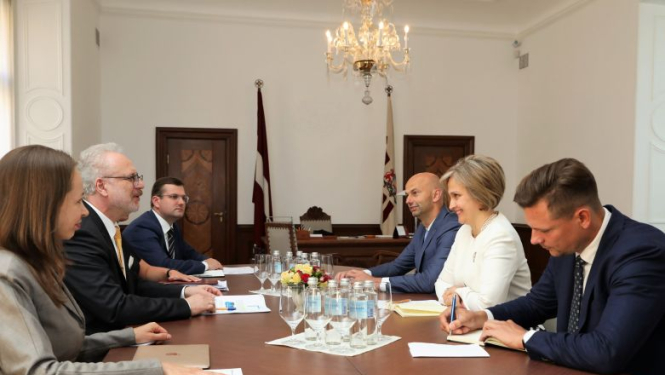 Valsts prezidents un Satversmes tiesas priekšsēdētāja runā par tiesu varas un valsts pārvaldes stiprināšanu