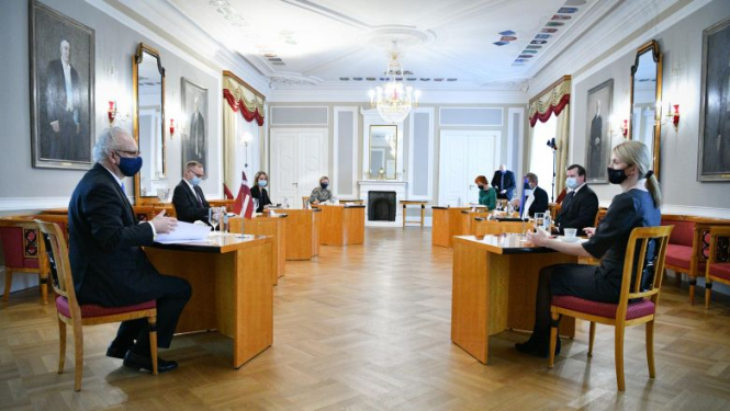 Valsts prezidents un Igaunijas ārlietu ministre sarunā uzsver stingrāku ES sankciju nepieciešamību pret Krieviju un Baltkrieviju