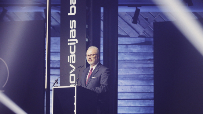 14.12.2022. Valsts prezidents Egils Levits piedalās konkursa “Eksporta un inovācijas balva 2022” laureātu apbalvošanas ceremonijā. Foto autors: Dāvis Doršs, Valsts prezidenta kanceleja.