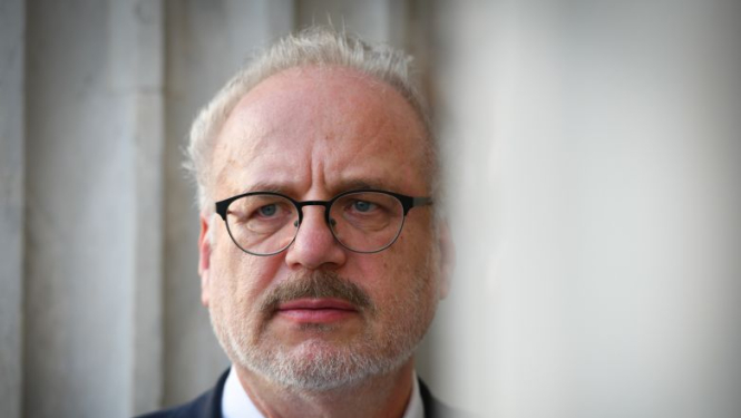 Valsts prezidents: ir jāsniedz atbalsts ekonomikas pakāpeniskai atlabšanai pēc krīzes