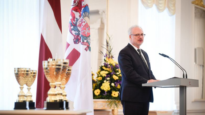Valsts prezidenta Egila Levita uzruna Valsts prezidenta kausu pasniegšanā vieglatlētikas sacensību uzvarētājiem