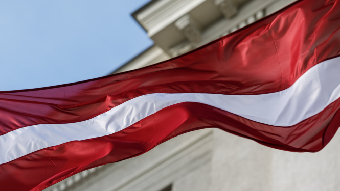 Latvijas valsts karogs