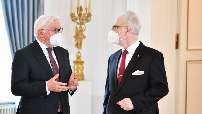 Vācijas prezidents un Latvijas Valsts prezidents sarunājas