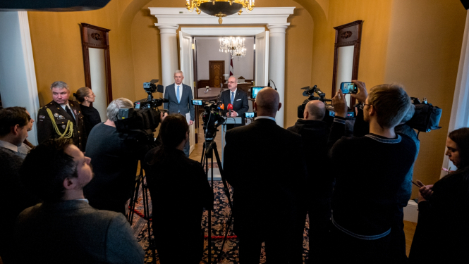 skats uz preses konferences norisi