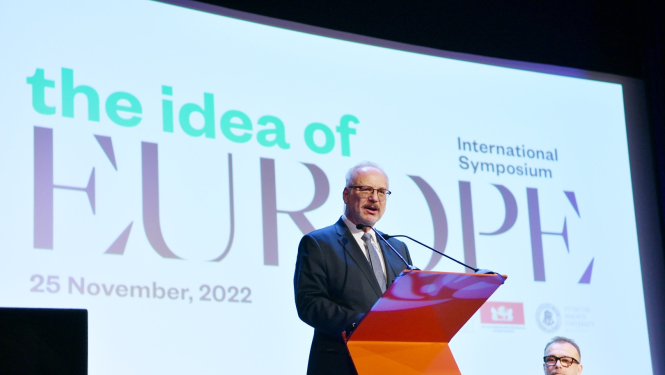 25.11.2022. Valsts prezidents Egils Levits piedalās starptautiskā simpozijā "Ideja par Eiropu" Kauņā. Foto autors: Ilmārs Znotiņš. 