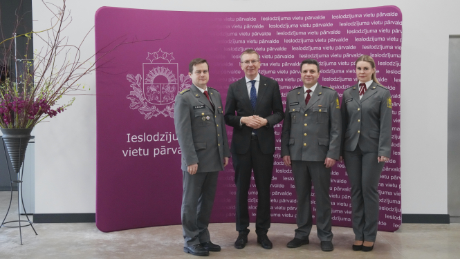 Valsts prezidents apmeklē Olaines cietumu