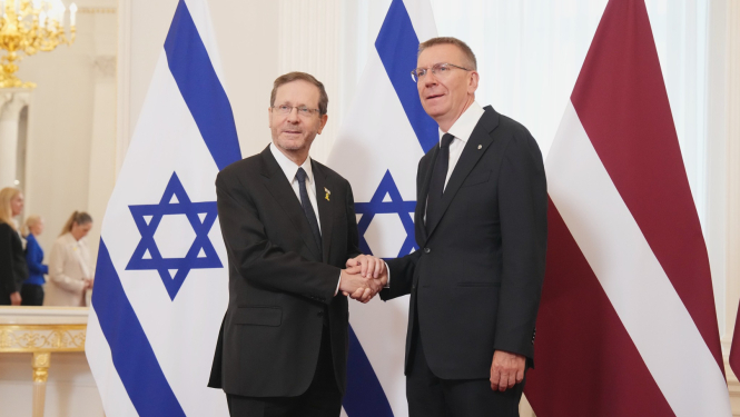 Valsts prezidents Edgars Rinkēvičs Rīgas pilī tiekas ar Izraēlas Valsts prezidentu Īzaku Hercogu 